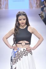 Soha Ali Khan walk the ramp for Babita M Show at Lakme Fashion Week 2015 Day 3 on 20th March 2015